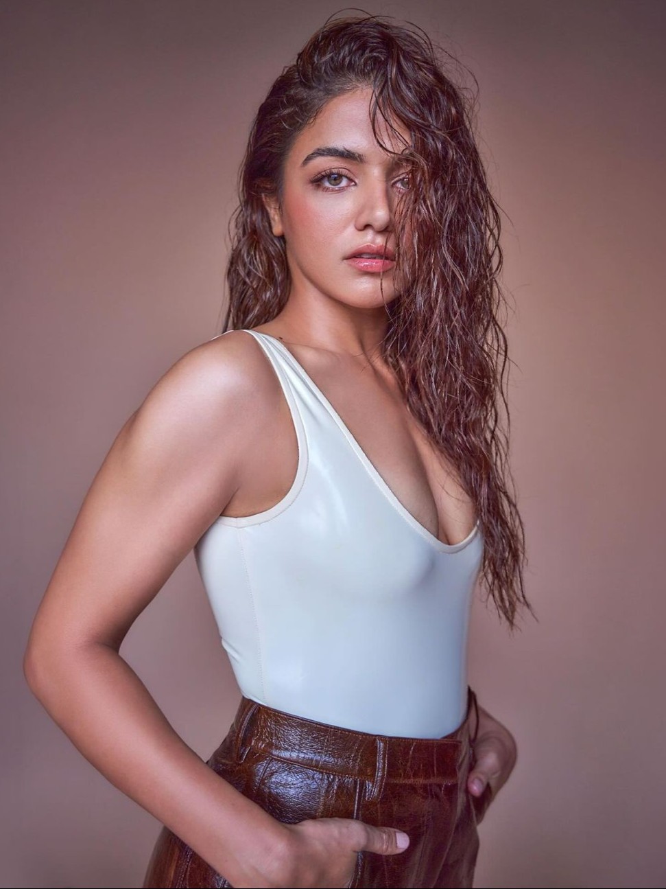 Gabbi effortlessly  made a bold fashion statement at the event.