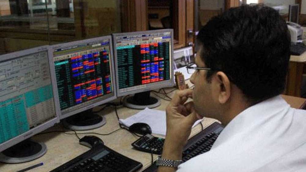 Equity markets decline in early trade dragged by bank stocks, foreign fund outflows