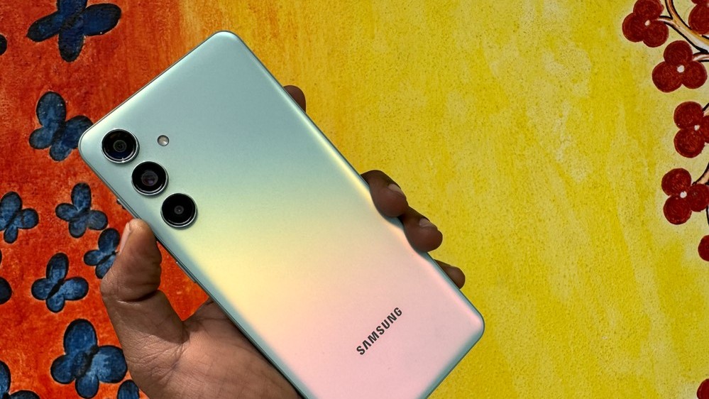 Samsung Galaxy M55 review: Slim phone with long-lasting battery life  
