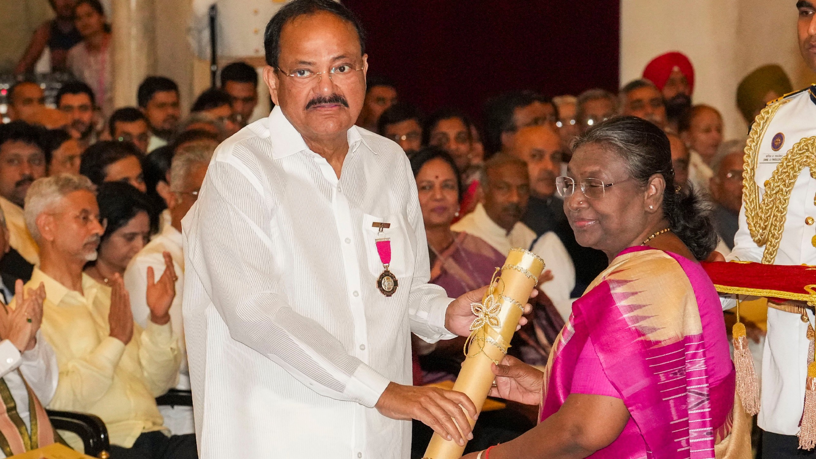 President Droupadi Murmu confers Padma Vibhushan on former vice president M Venkaiah Naidu during Padma Awards 2024 ceremony at Rashtrapati Bhavan, in New Delhi.