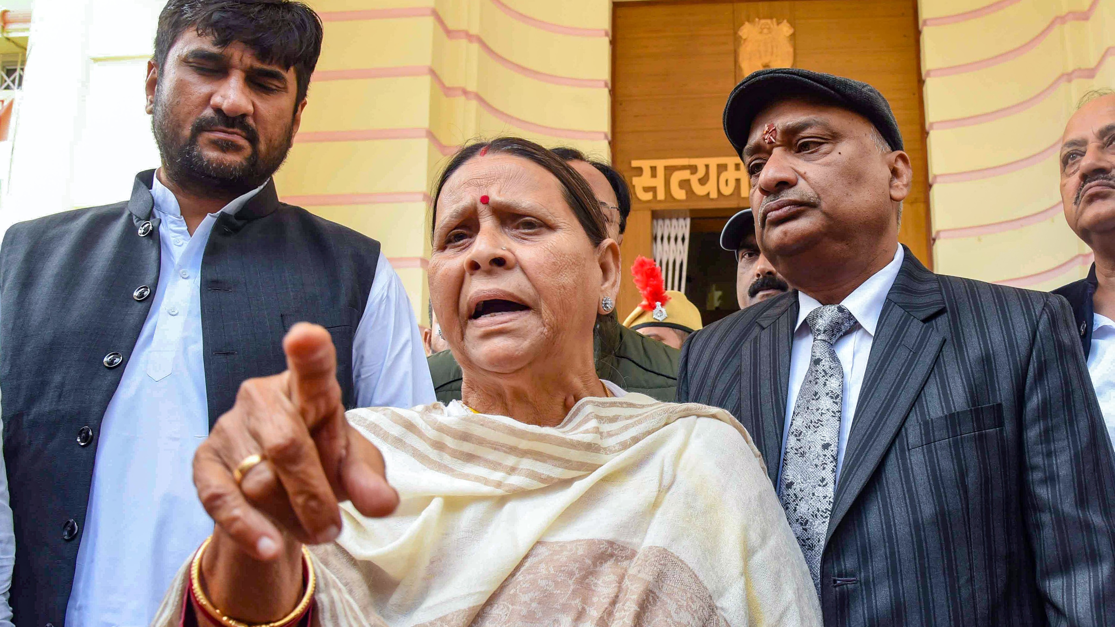 Rabri asks people to 'refuse' showing documents to poll officials for electoral roll revision