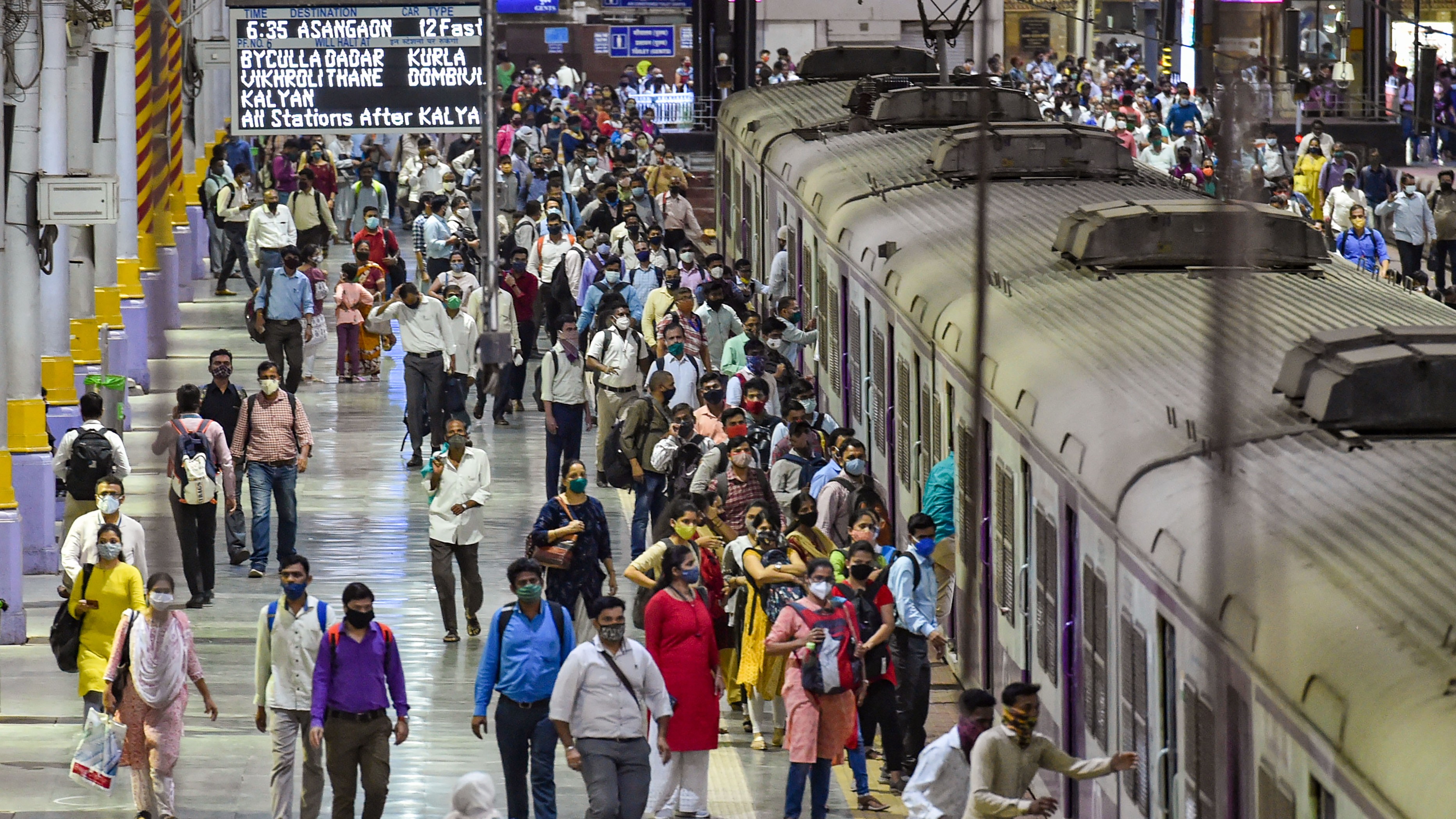 Man, sole breadwinner of his family, loses both legs after falling off local train near Mumbai