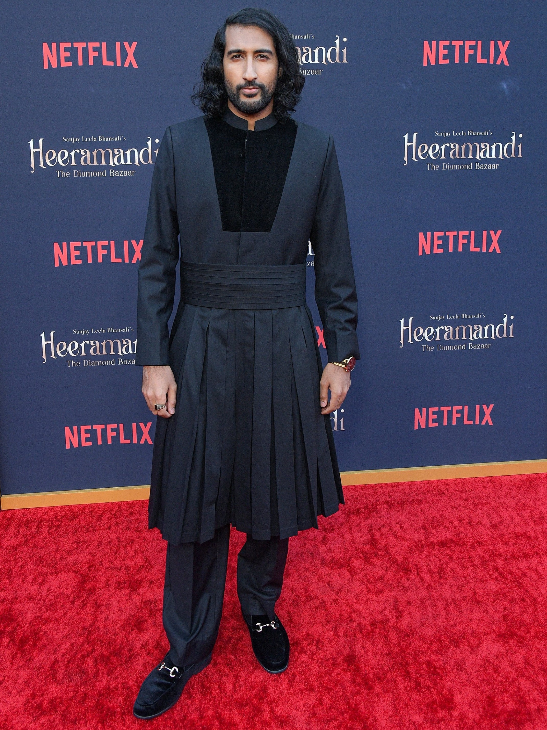 Musician Tesher graced the screening with his presence in all black ensemble.