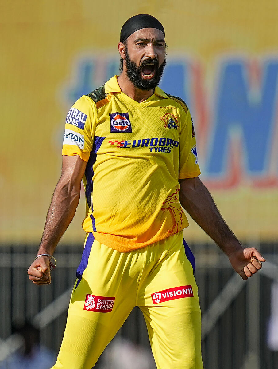 Simarjeet Singh. The man of the match in CSK's last game (with 3 wickets in 4 overs), can fire up again tonight in this crucial encounter. 