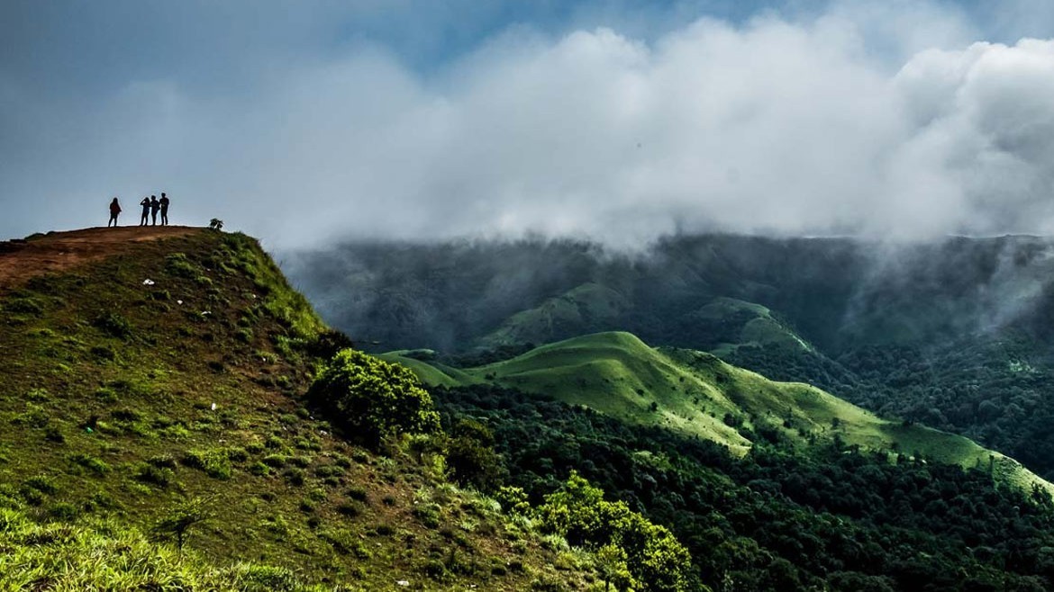 Virajpet: Surrounded by lush greenery and rolling hills offering breathtaking views, Virajpet is a picturesque town located in the Coorg. The serene atmosphere of Virajpet is perfect for spending quality time with your mother and enjoying some peace and quiet away from the hustle and bustle of city life. This place is also famous for coffee plantations and has several beautiful temples and historical sites that are worth exploring.