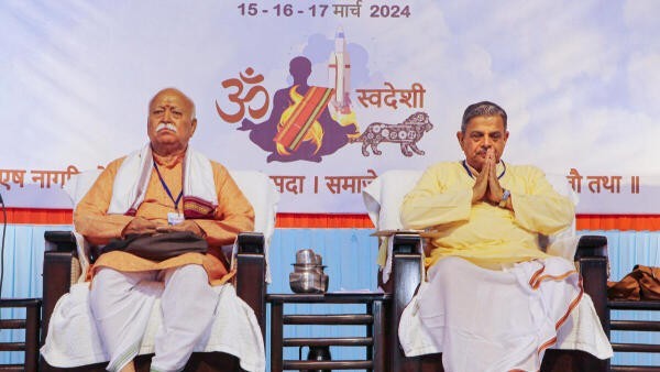 RSS leaders Mohan Bhagwat, Dattatreya Hosabale pay tributes to Sushil Modi