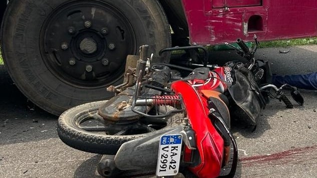Couple killed after KSRTC bus hits two-wheeler on Kanakapura Road