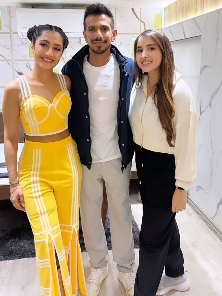 Mehzabeen regularly collaborates with digital influencers and has done several collaborations with ace digital influencer Dhanashree Verma.