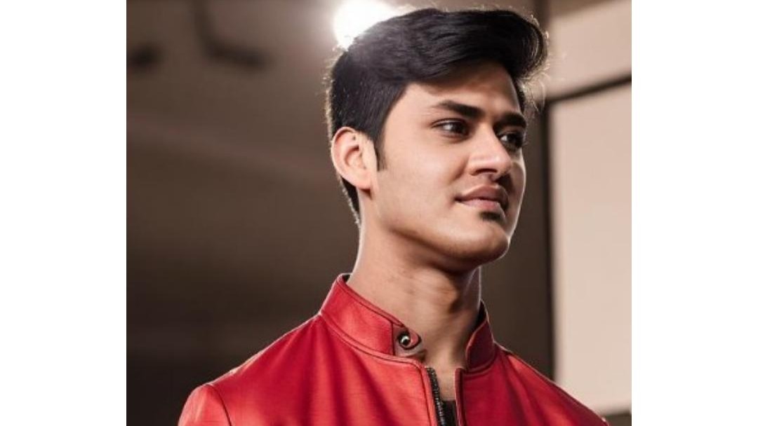 Soumyadeep Mukherjee of Dashtoon is another Indian name in the Forbes 30 Under 30 Asia's consumer technology list. Co-founded by him, the app allows anyone to create comics using AI. Users can upload narratives, characters, and storyboards, and the software generates high-quality comics, saving creators time.