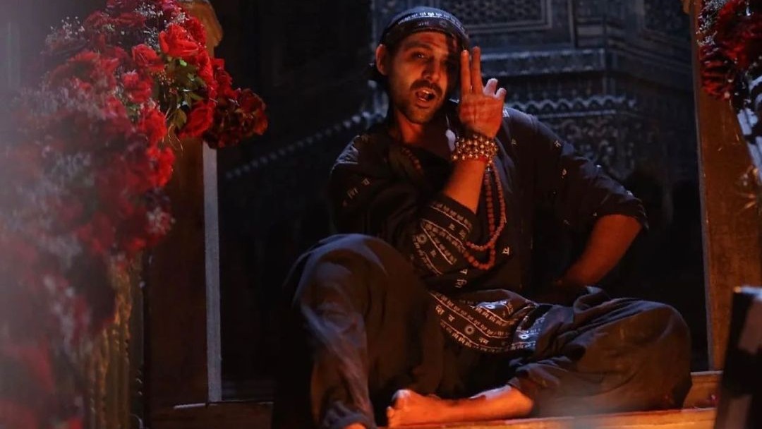 Bhool Bhulaiyya 3 is one of the most anticipated movies in Bollywood. For this project, Vidya Balan is making a grand return as Manjulika, a vengeful spirit. Additionally, Madhuri Dixit will also be seen playing a key role in the movie.