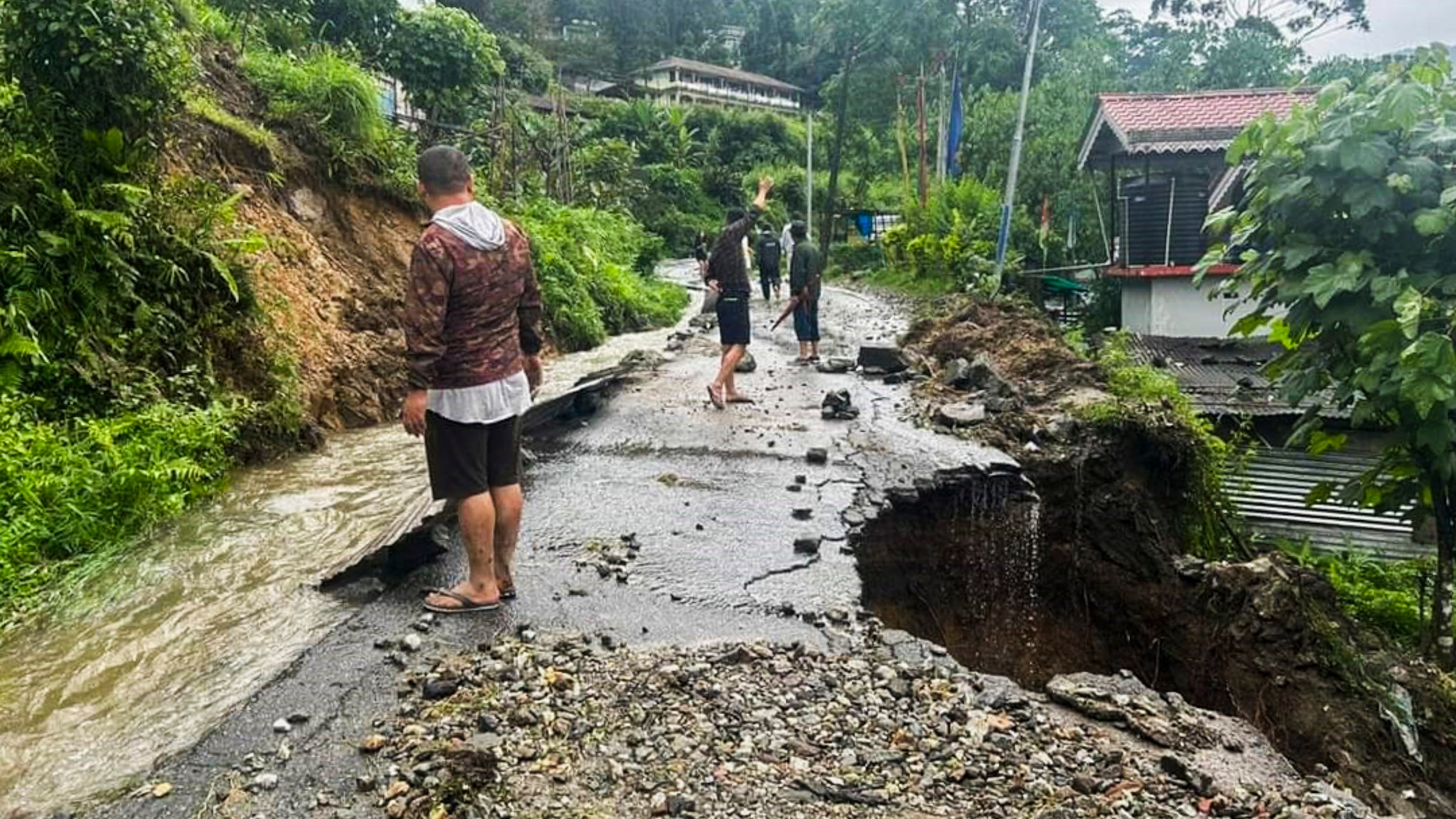 362 roads closed in Himachal due to landslides, flash floods; orange alert in 4 districts