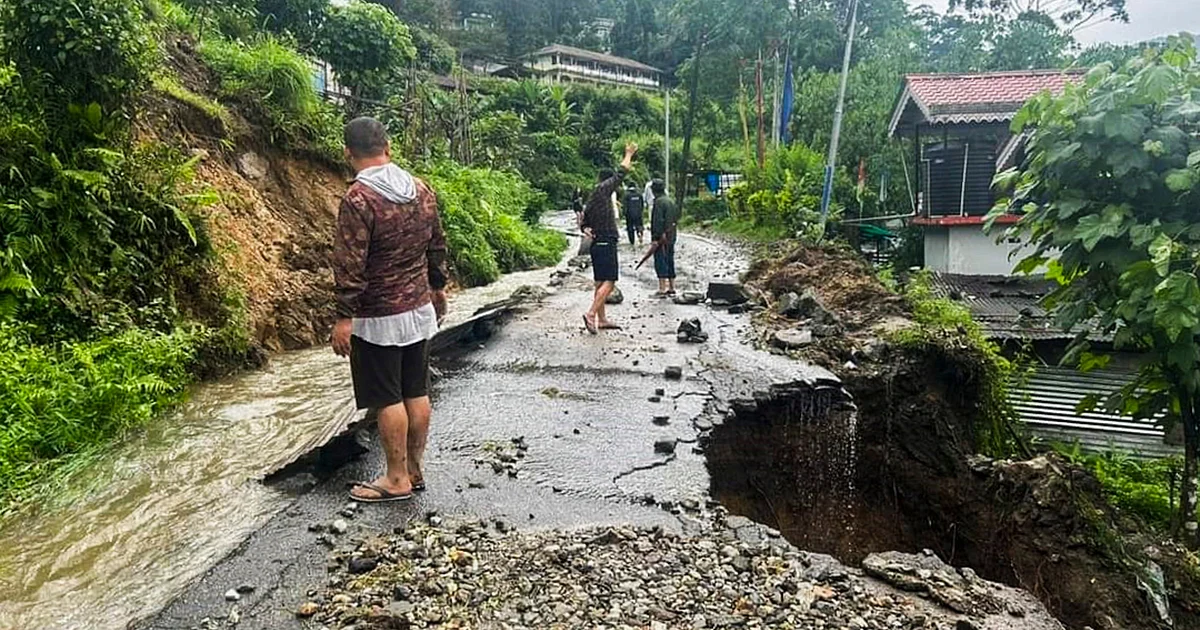 Himachal Weather Crisis: 362 Roads Shut Amid Landslides, Flash Floods
