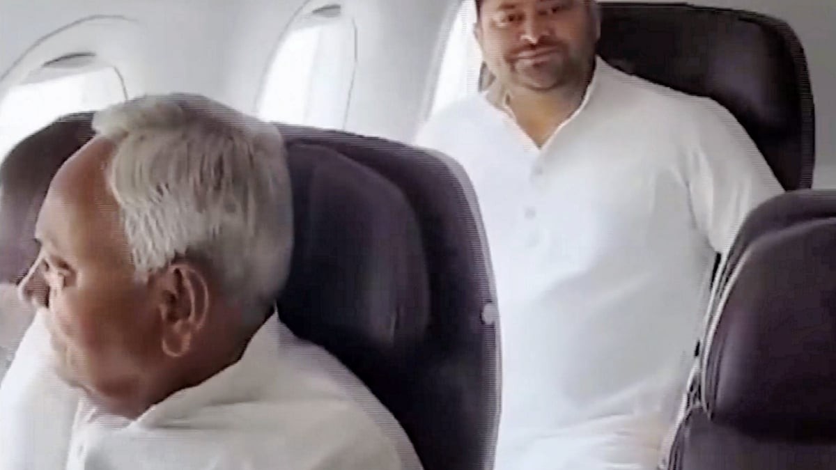 Lok Sabha Elections 2024: 'Kingmaker' Nitish Kumar shares same flight with I.N.D.I.A. bloc leader Tejashwi Yadav, sparks off speculations 