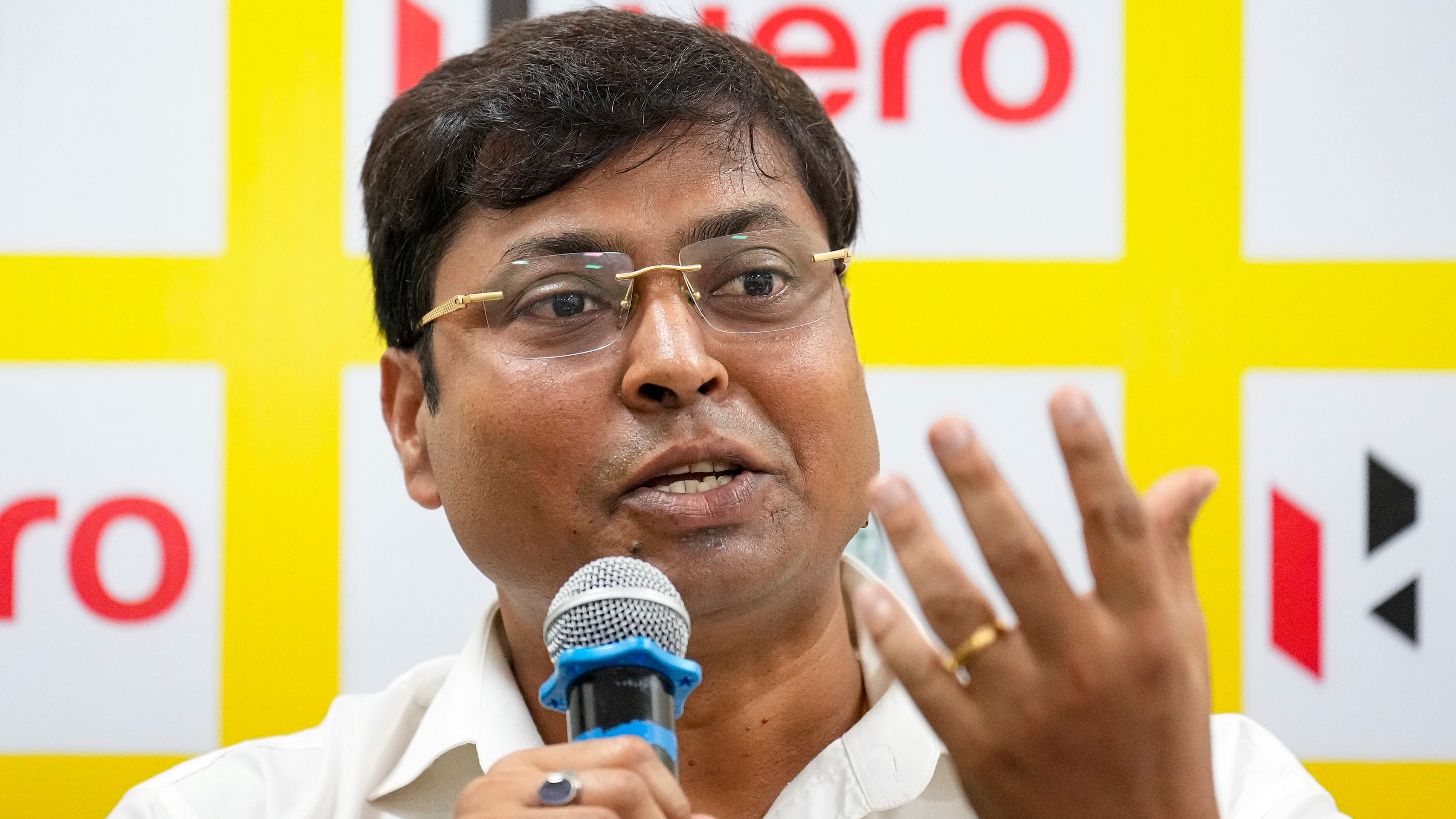 Legendary former hockey captain Dilip Tirkey (BJD) tasted defeat from his native Sundargarh constituency against BJP heavyweight and former Union minister Jual Oram.