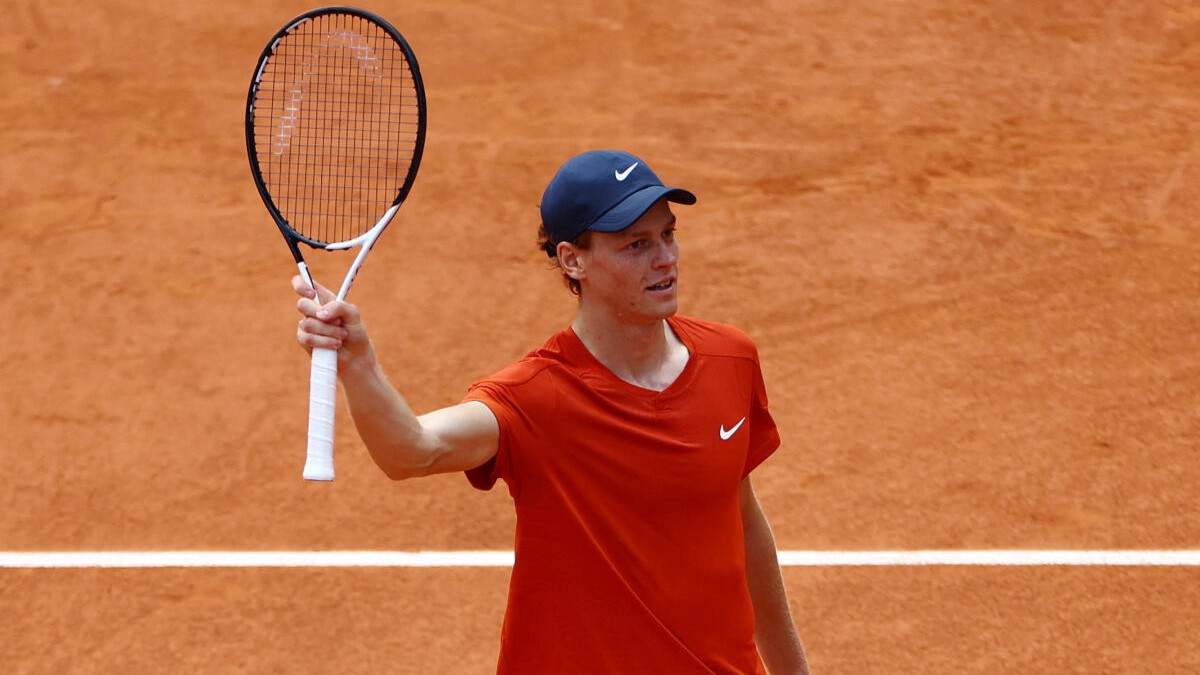 Roland Garros | Sinner holds off Dimitrov challenge to clinch French Open semi-final spot