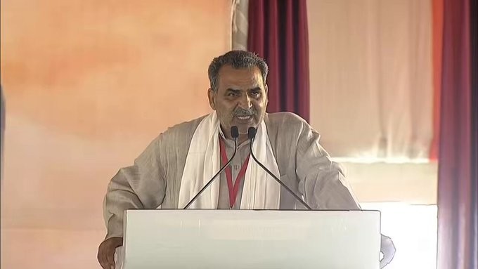 Union Minister and BJP candidate from Muzaffarnagar Sanjeev Balyan lost to Samajwadi Party's Harendra Singh Malik by over 24,000 votes.