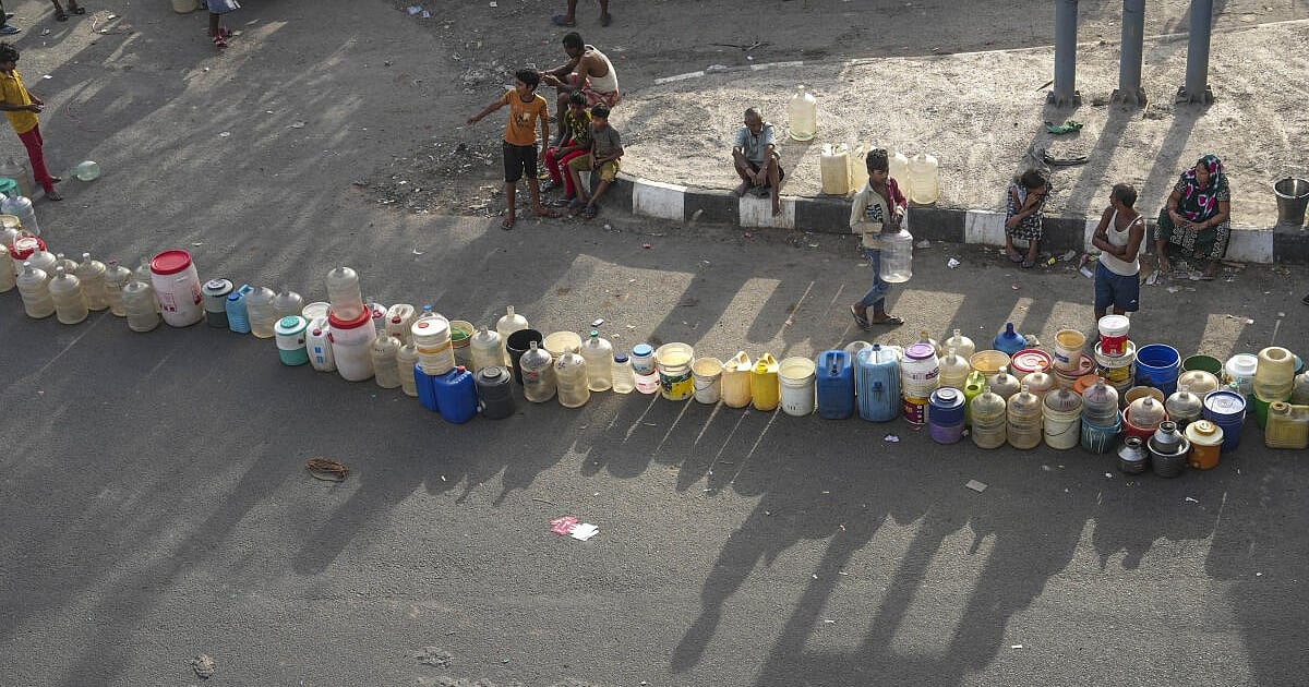 Three injured in fight over common water tap in Dwarka's Sector 23