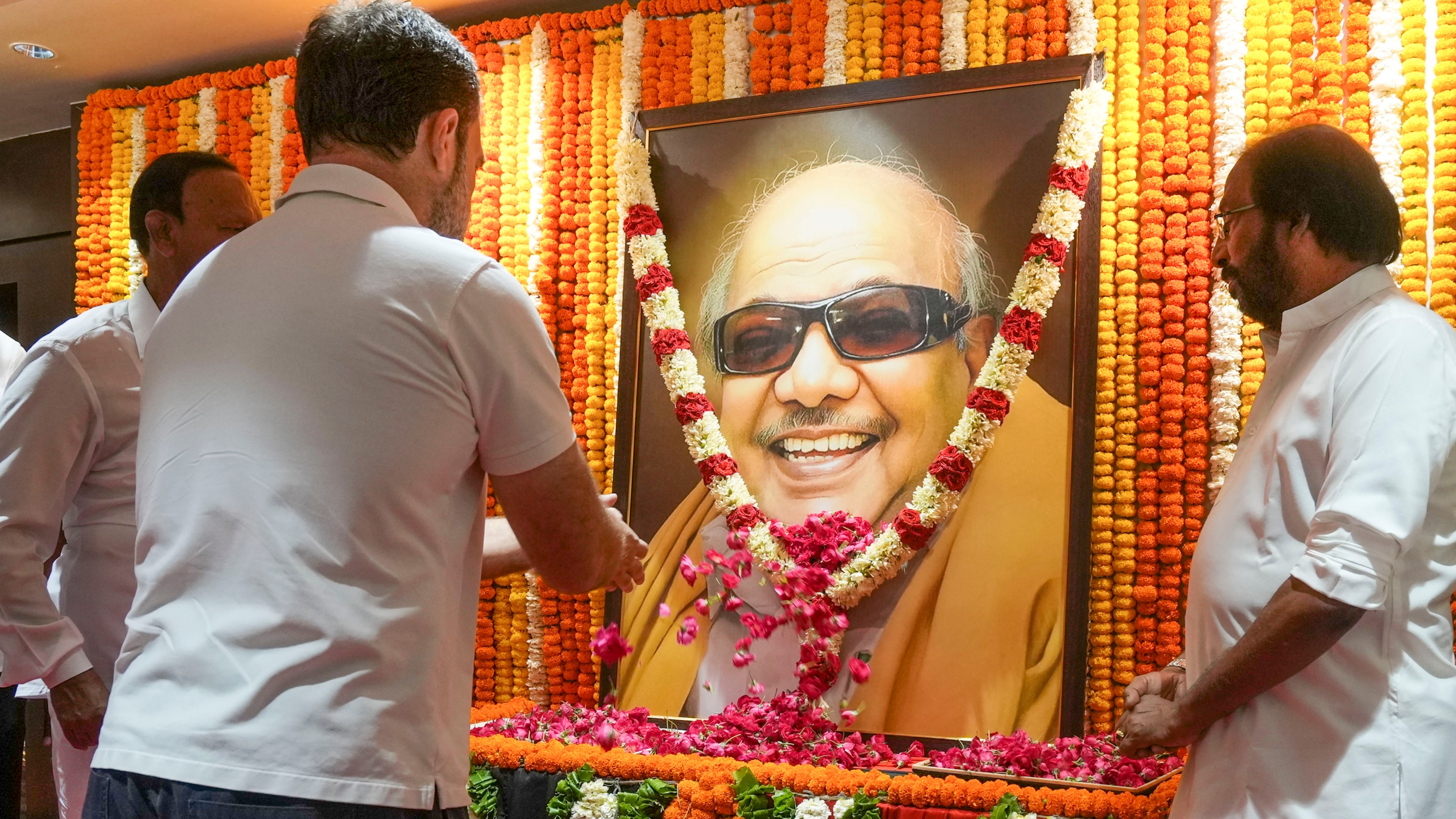 Congress leader Rahul Gandhi pays tribute to former Tamil Nadu chief minister M Karunanidhi on his birth anniversary.
