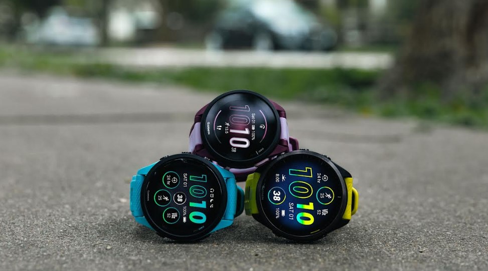 Garmin Forerunner 165 series.