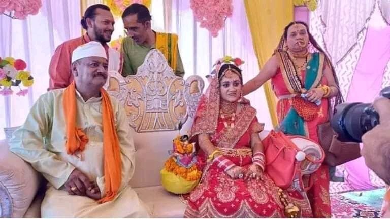 Haldwani woman 'weds' Lord Krishna, 'exchanges' garlands with idol