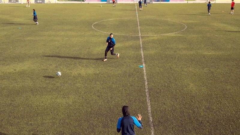 This football player wanted to wear her hijab on the field, France wouldn't let her