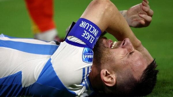 A pained goodbye? Argentina's Messi goes off injured in Copa final