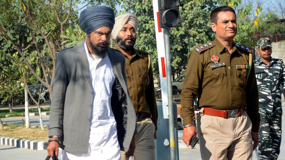 Amritpal Singh's brother Harpreet held by Jalandhar police in drug case
