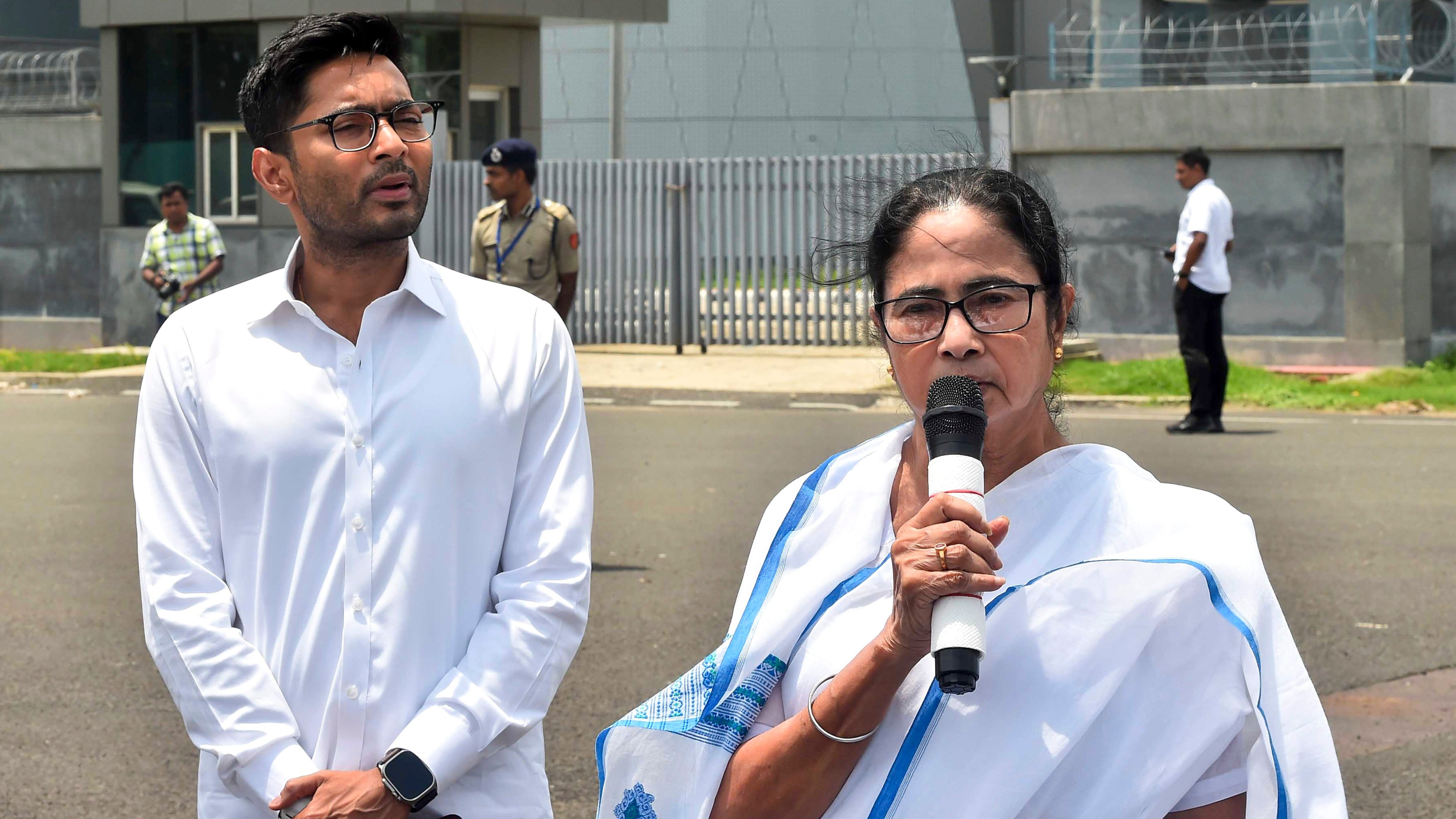 Mamata to attend NITI Aayog meet to protest budget 'bias, conspiracy to divide states’