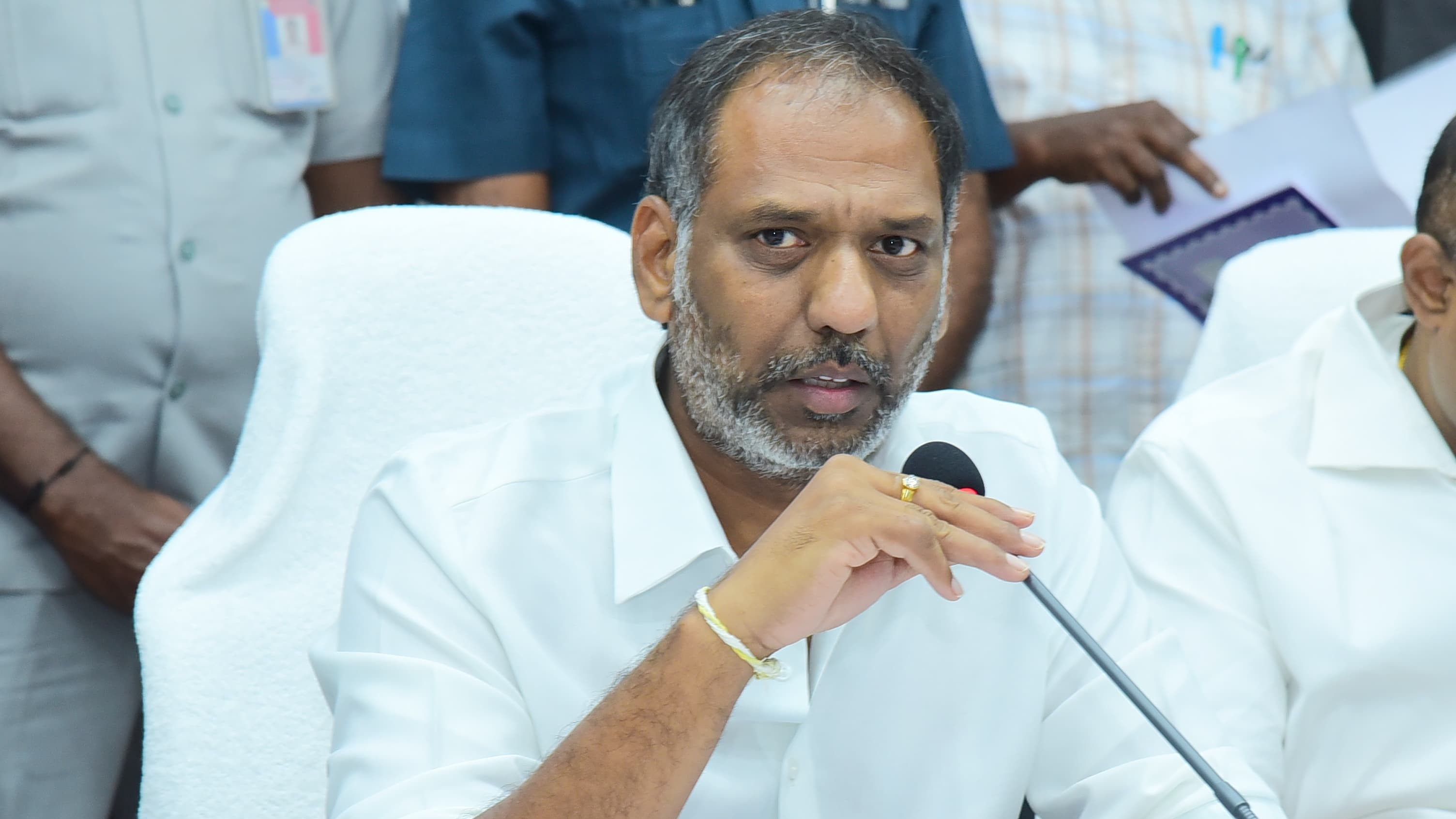 Energy min urges NRIs to invest in solar and wind power in Andhra Pradesh
