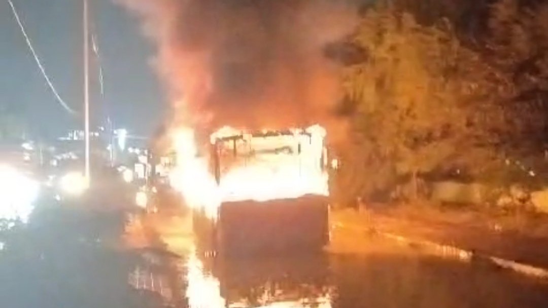 Close call: BMTC electric bus bursts into flames, passengers safe 