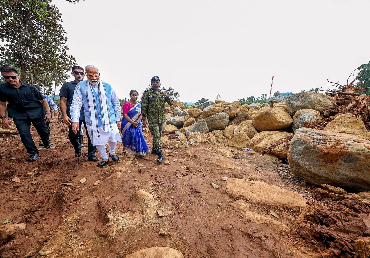 <div class="paragraphs"><p></p></div>