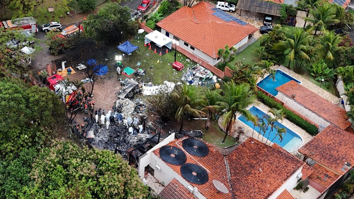 Black box shows Brazil plane crashed 1 minute after pilots sensed trouble, local media says