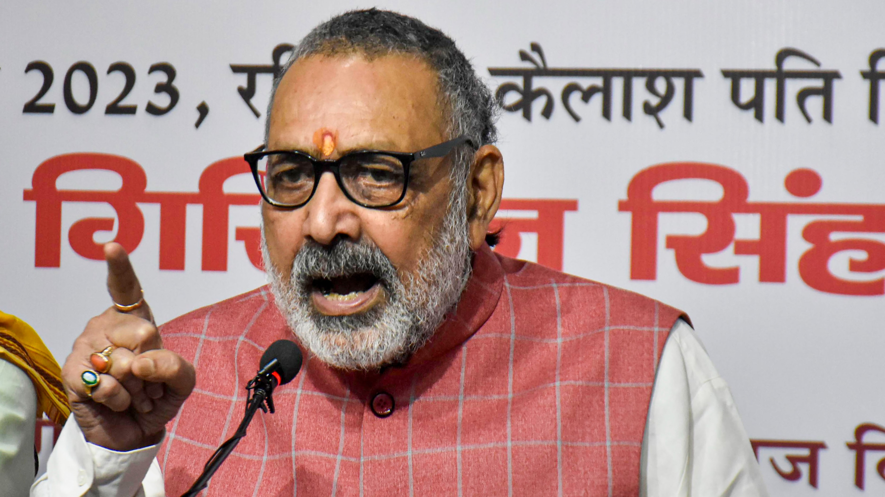 Man held for trying to manhandle Giriraj Singh, BJP leader blames 'people who support love jihad' 