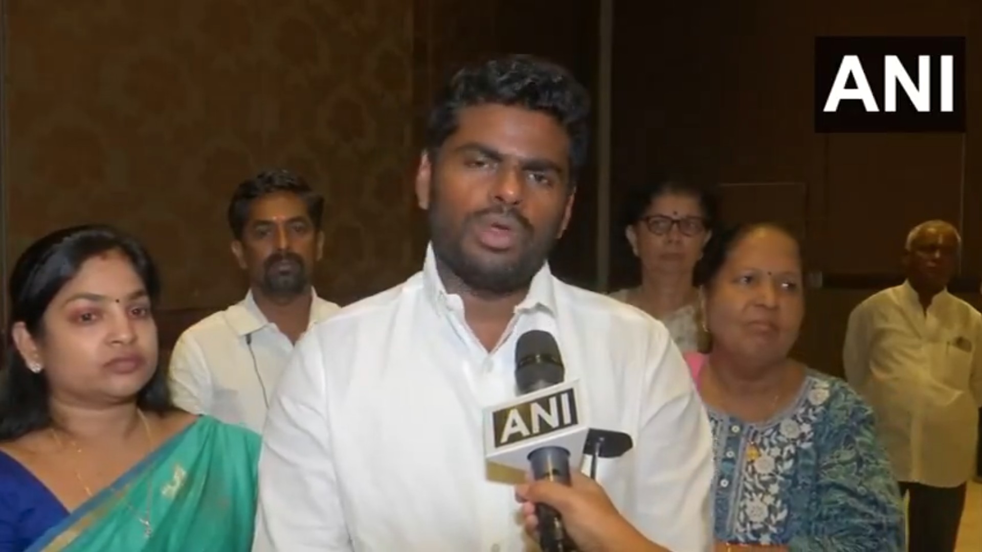 India Political Highlights| Rahul Gandhi is the type of leader who wants to bring forth destructive criticism: K Annamalai
