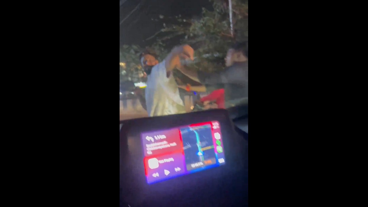 Watch | 'Drunk' biker attacks Bengaluru couple with infant in car; arrested for attempted murder