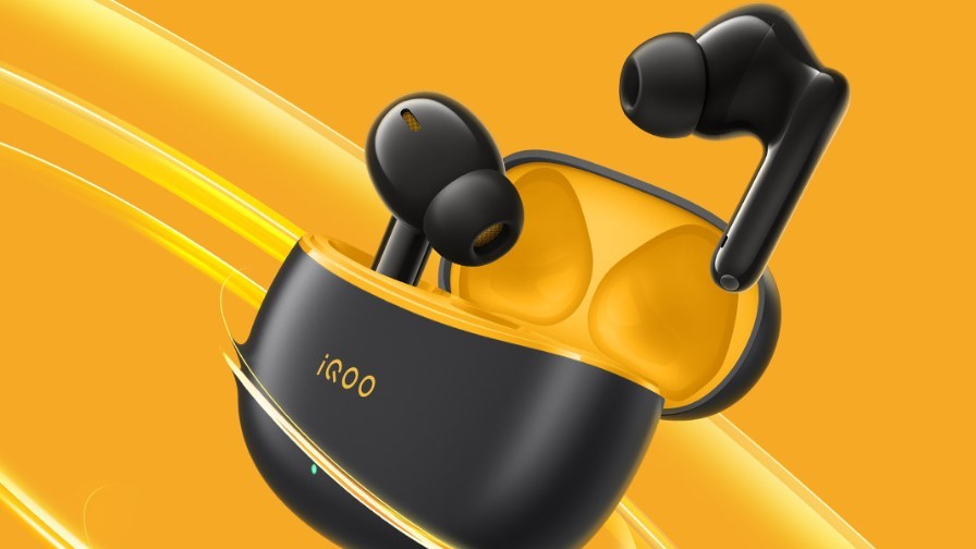 iQOO TWS 1e earbuds.