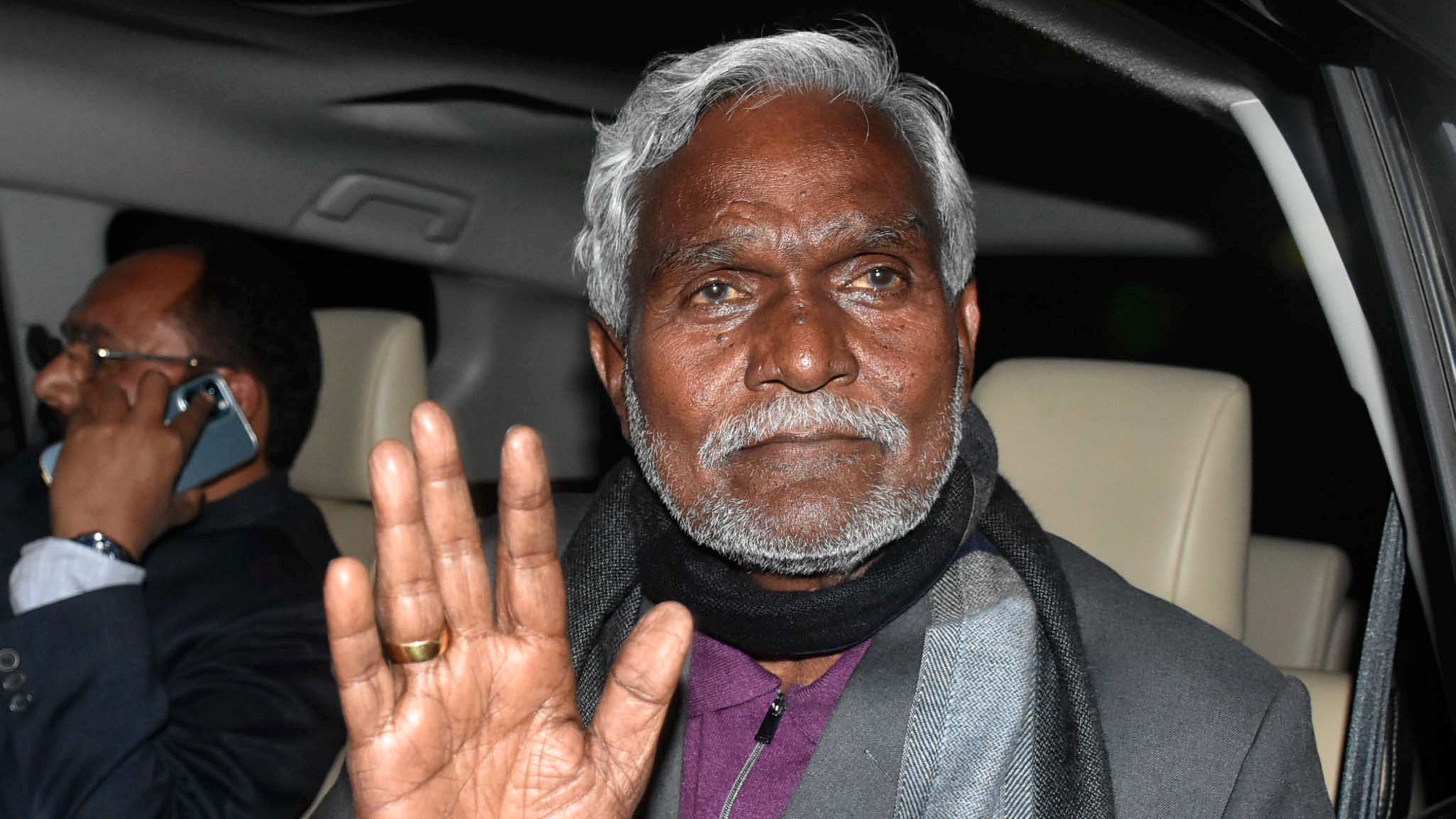 Champai Soren demands delisting of tribals from reservation facility who convert to other religion