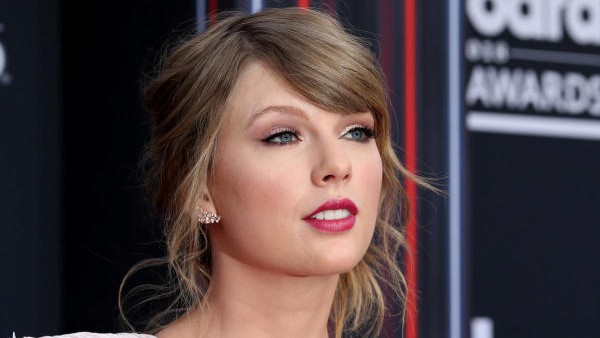 Taylor Swift says she felt 'fear' and 'guilt' after canceling Vienna shows