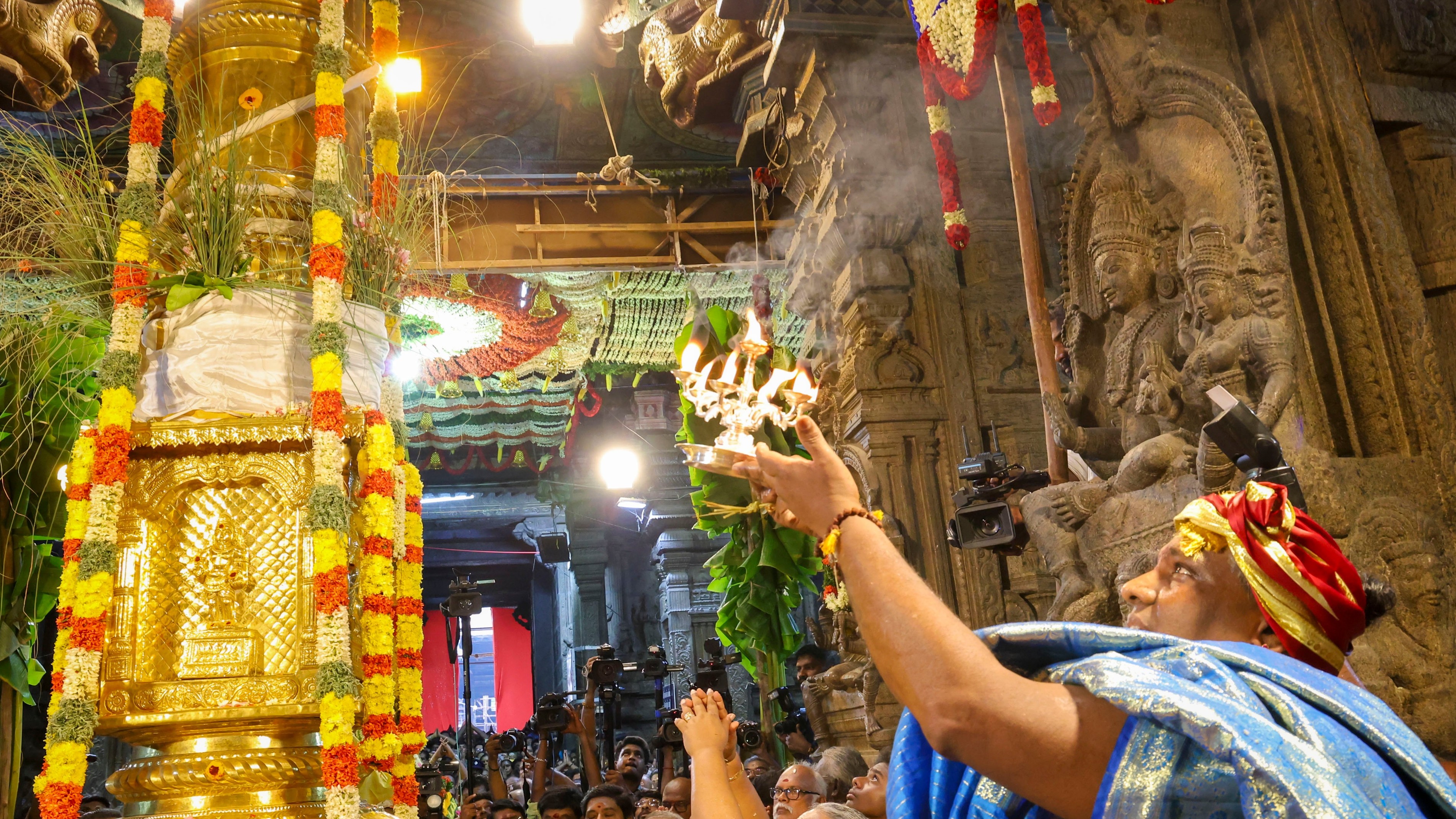 Actress Namitha asked to furnish proof of being Hindu at Meenakshi Amman temple in Tamil Nadu