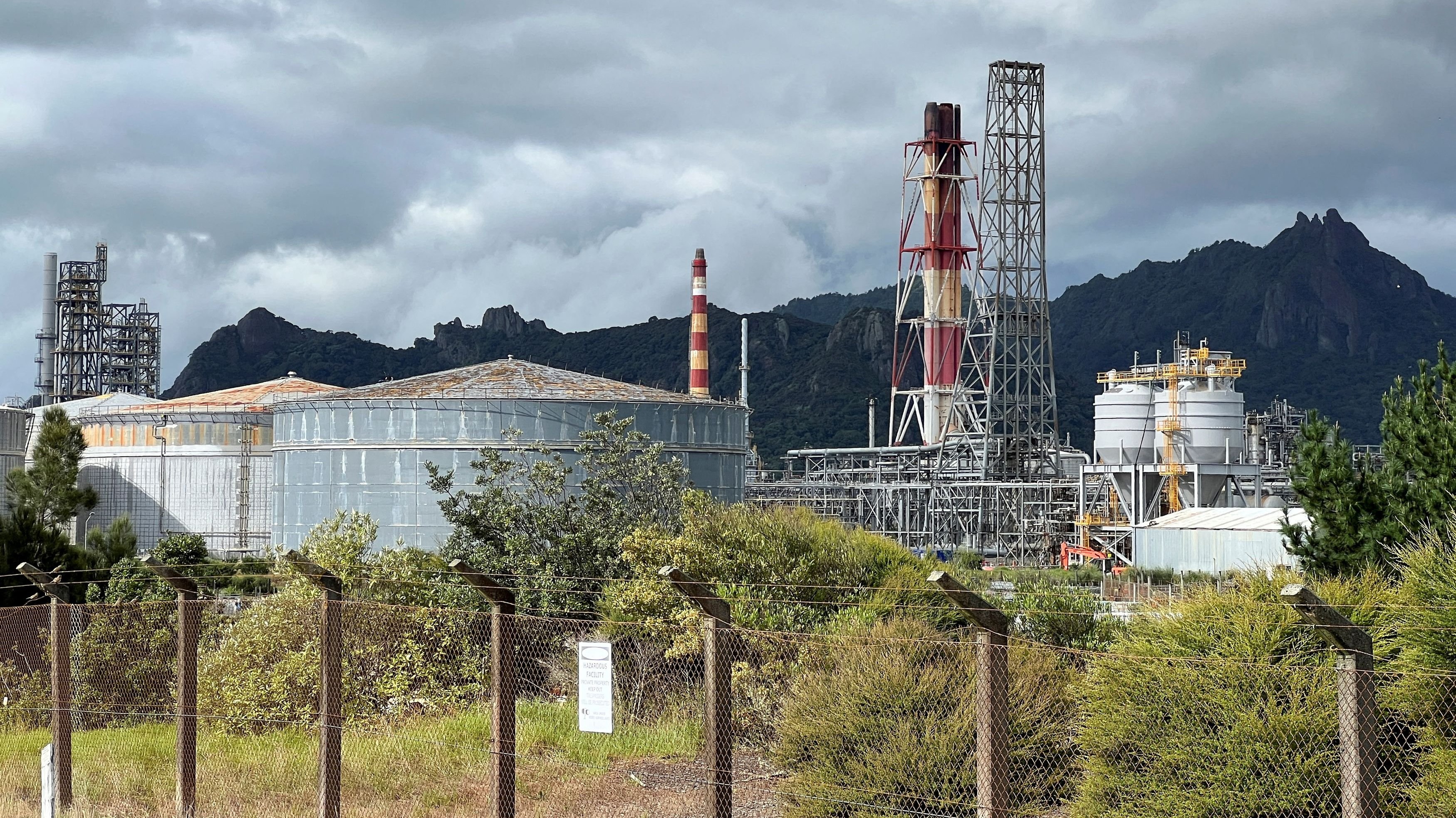 BPCL, ONGC jointly exploring setting up refinery