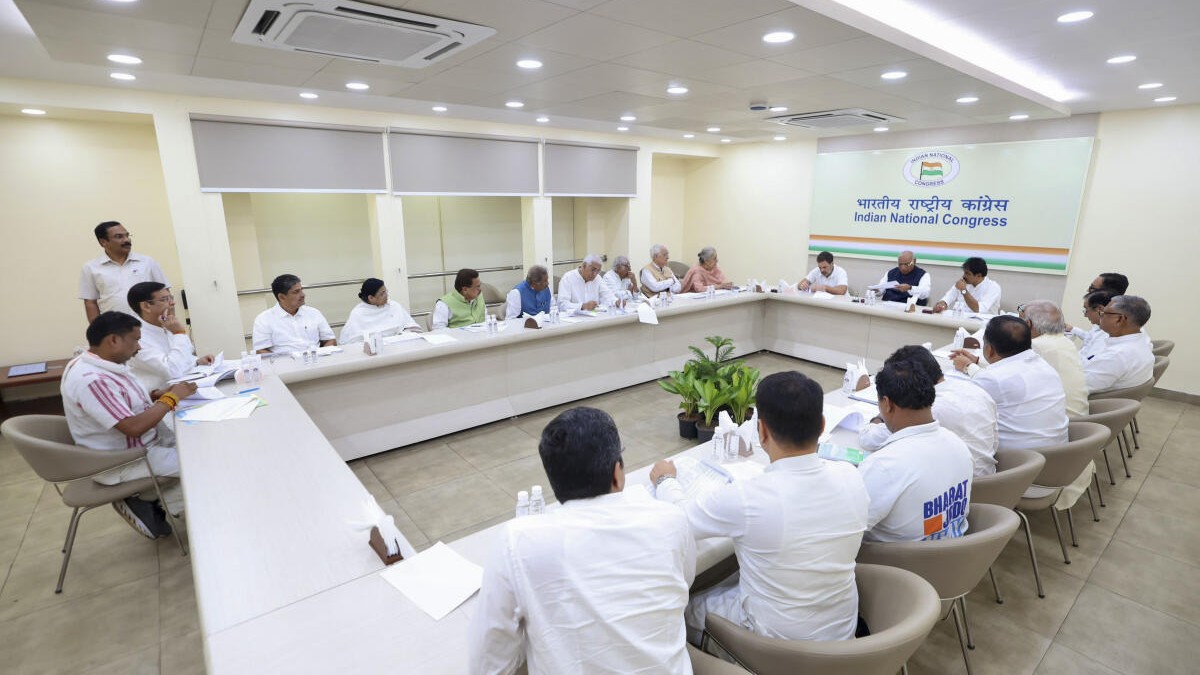 'Post not ornamental, perform or perish': Congress tells newly appointed Secretaries, Joint Secretaries