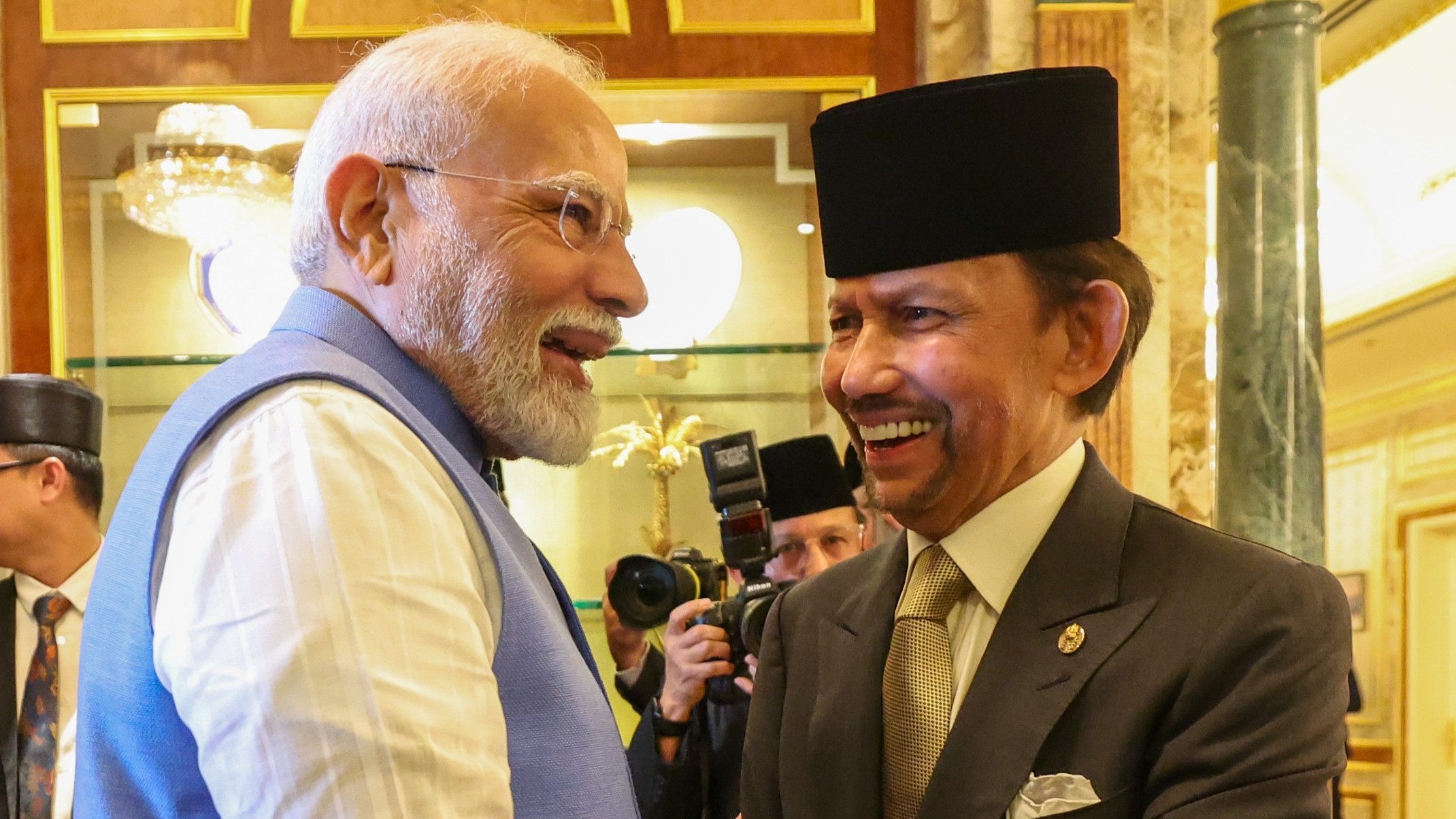 PM Narendra Modi meets Brunei king; says 'going to expand trade ties'