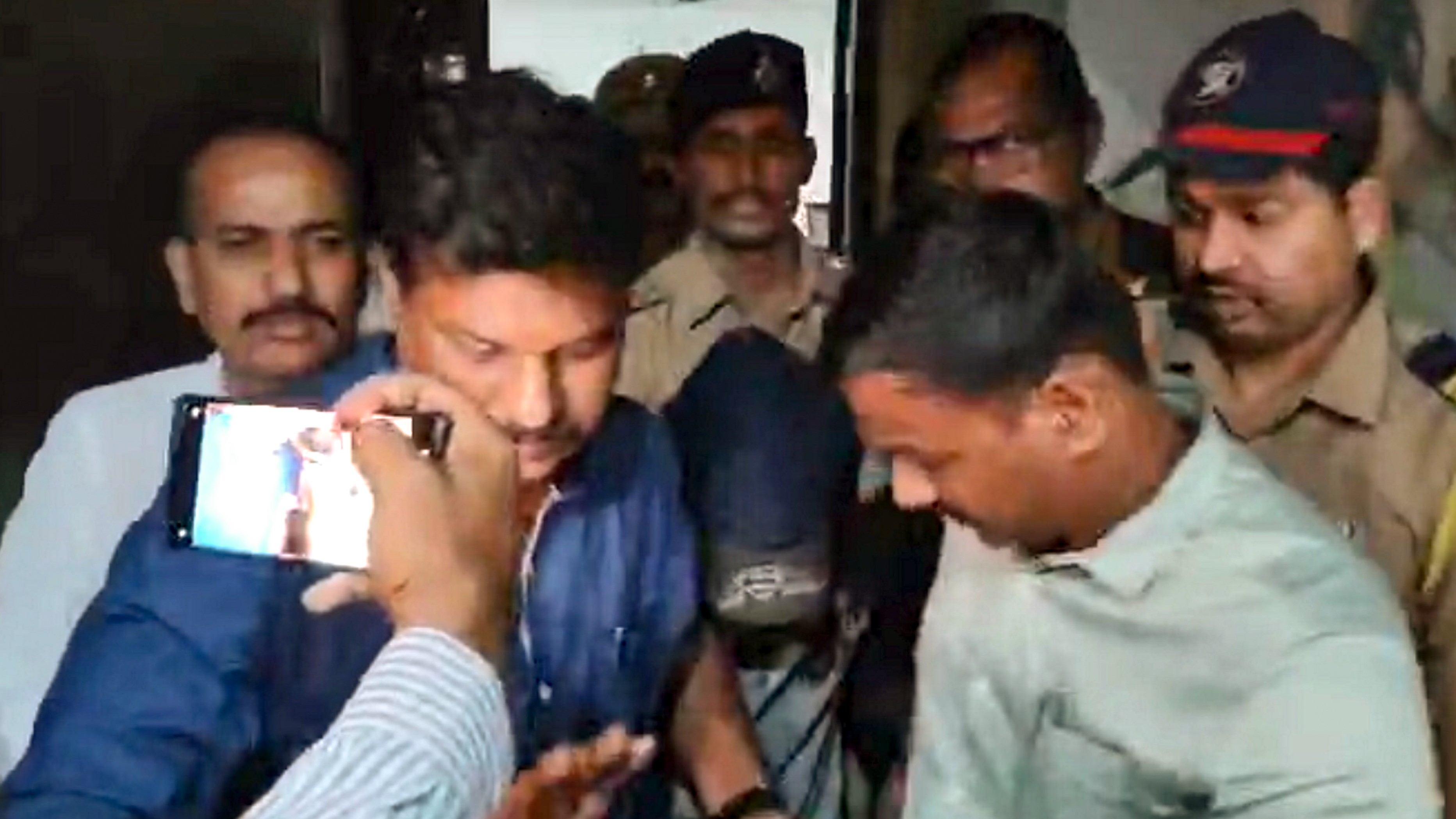 Shivaji statue collapse: Sculptor-contractor, consultant sent to police custody till Sept 10