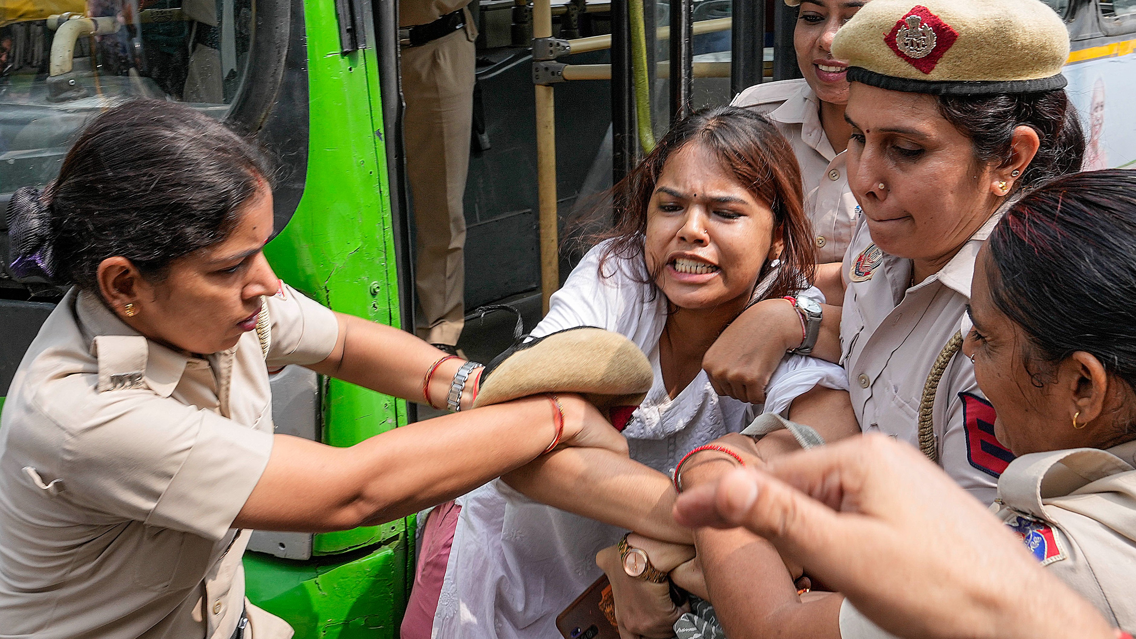 30 teachers detained from Mandi House in Delhi during anti-NEP protest