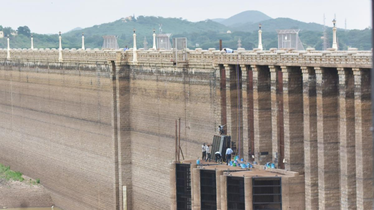 Karnataka: Panel of experts to probe Tungabhadra dam crest gate collapse