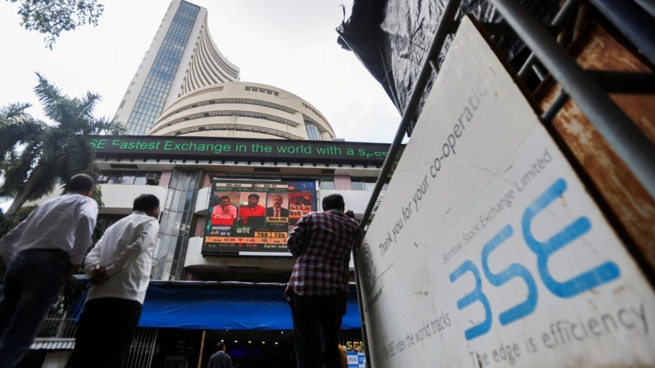 Stock markets end higher; ITC, banks lead recovery as RBI keeps policy rates unchanged