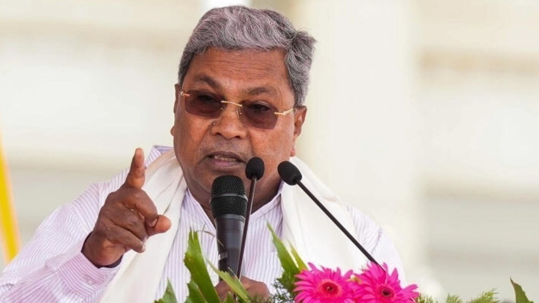 FIR against BJP activists for trying to burn an effigy of Karnataka CM Siddaramaiah in Manipal
