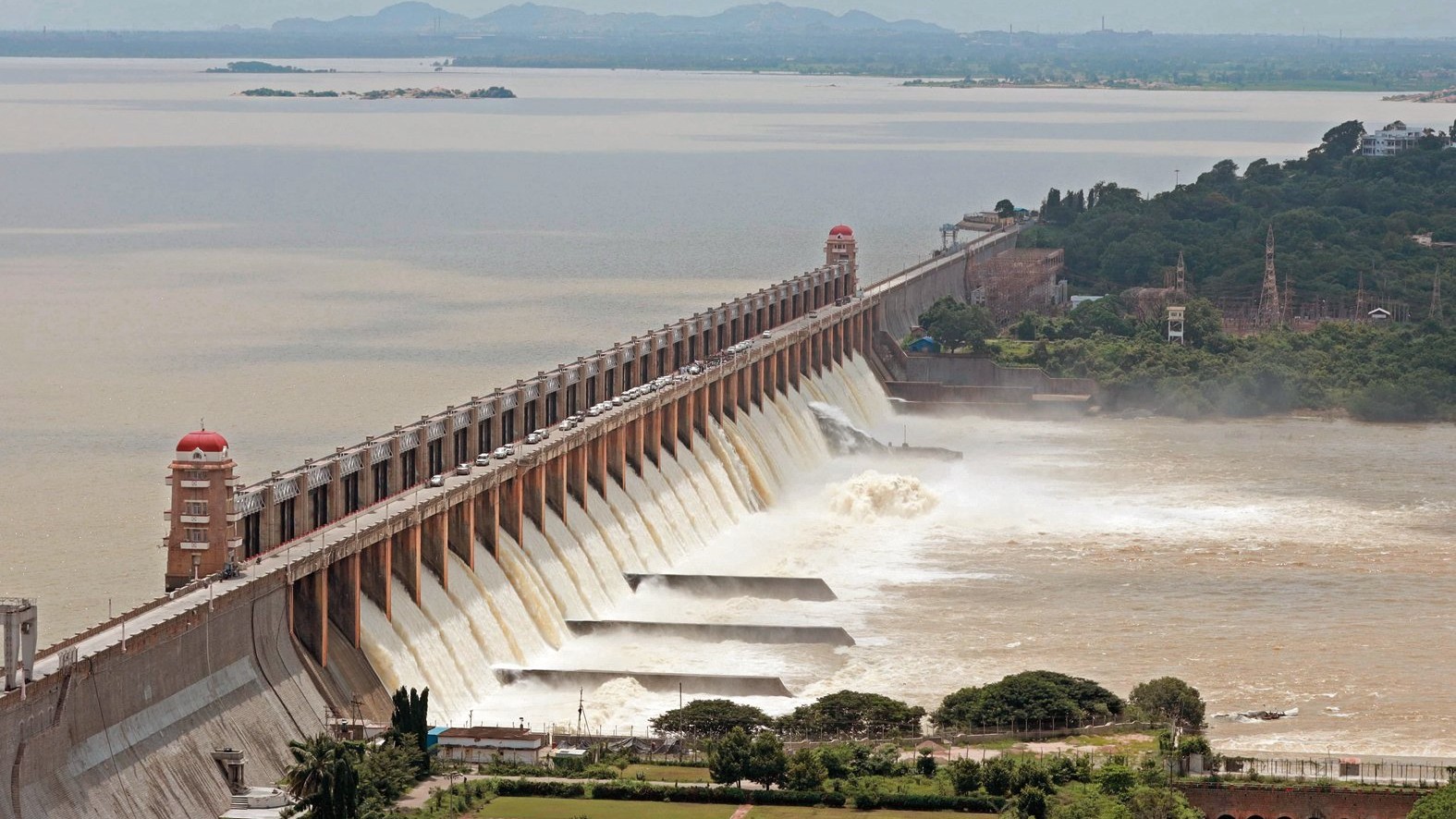 Installation of crest gates at Tungabhadra Dam: Expert committee visits reservoir