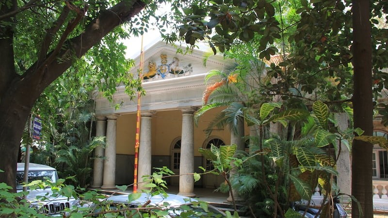 Of cooperative societies and a coat of arms