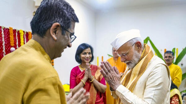 Doubt if CJI will give us justice: Shiv Sena (UBT) leader Sanjay Raut after Modi visited Chandrachud's house for Ganpati puja